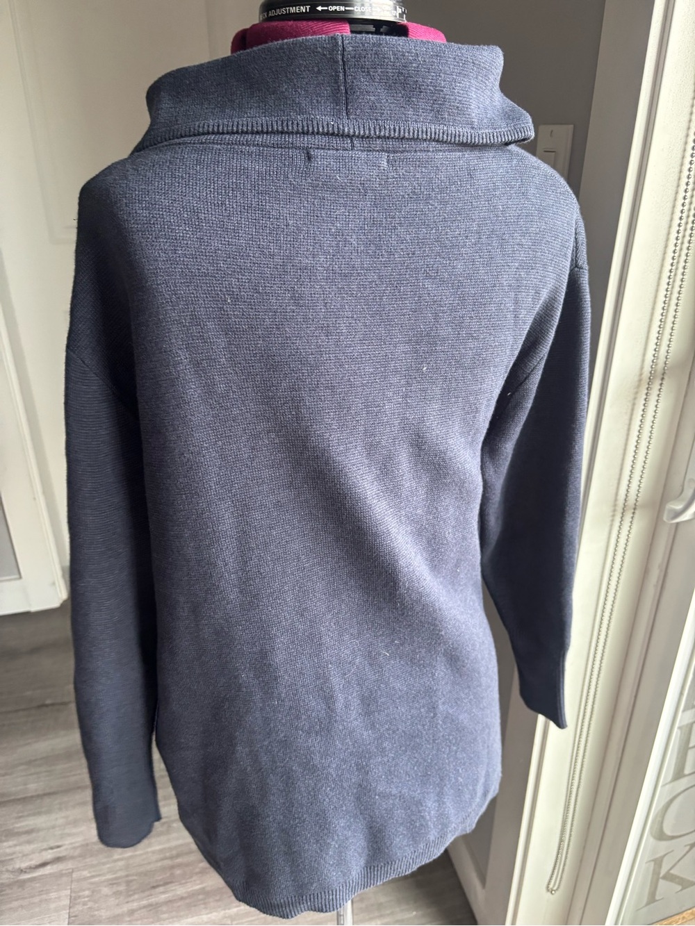 Zaket & Plover Navy Blue Oversized Cowl Neck Button Cardigan Sweater Size Small - Picture 5 of 9